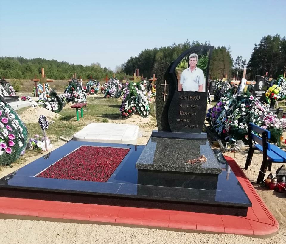 pamyatnik 3.jpg
